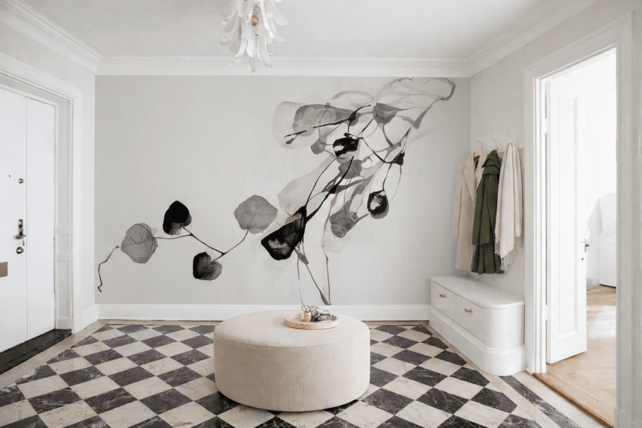 Shadowed Ivy Tendril